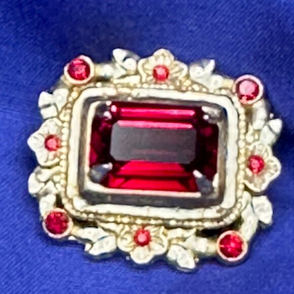 VTG Coro Ruby Red Rhinestone Rectangular Brooch - Picture 2 of 10